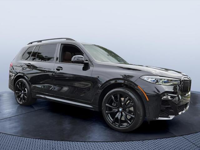 2022 BMW X7 M50i